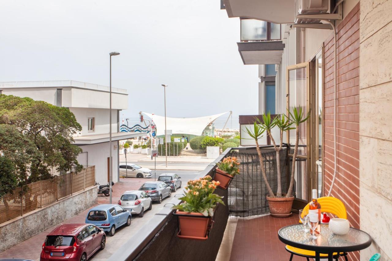 Pane & Pomodoro Beach Roomy Flat Bari Exterior photo